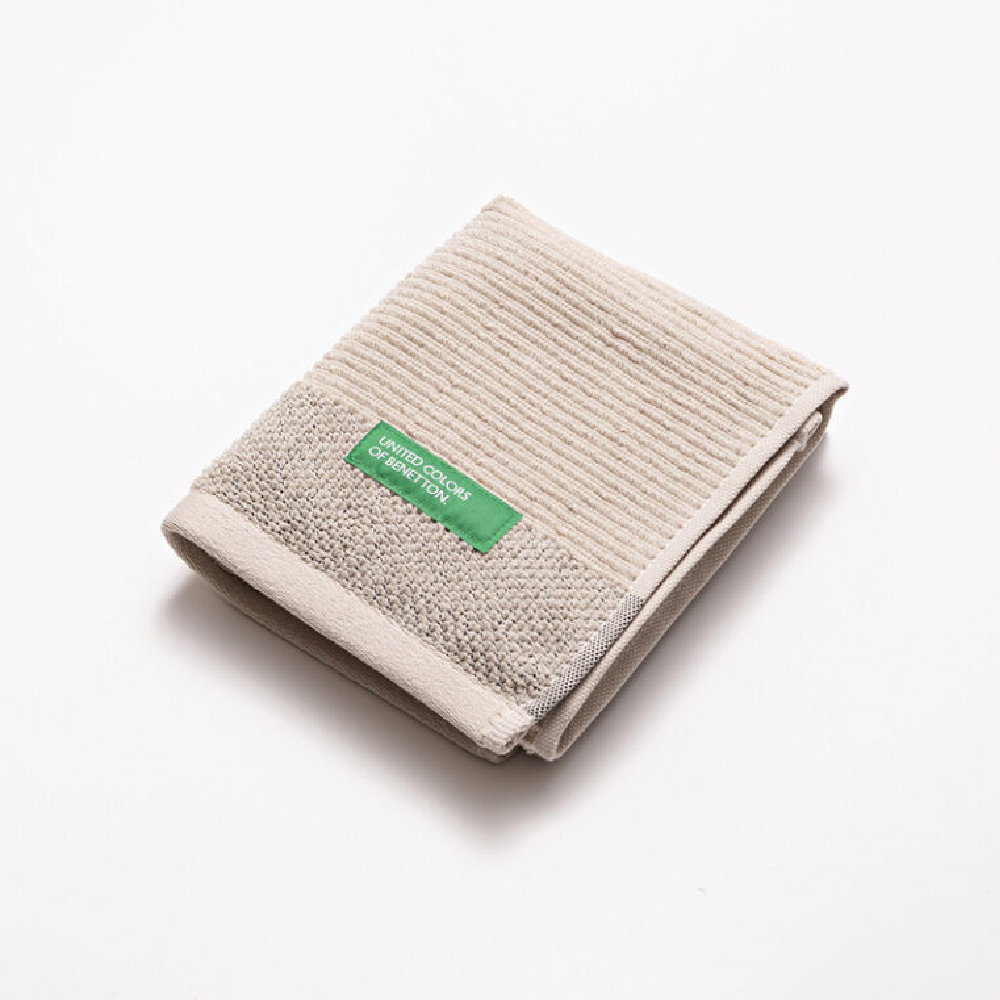 Benetton Benetton BLANKET 140X190CM BEIGE NEUTRAL BE | BE-2337 - Home & Kitchen - Lebanon