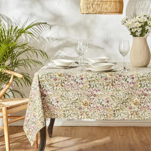 Karaca Karaca Home Glenn Tablecloth 145x220cm Green | 200.22.14.0263 - Home & Kitchen - Lebanon