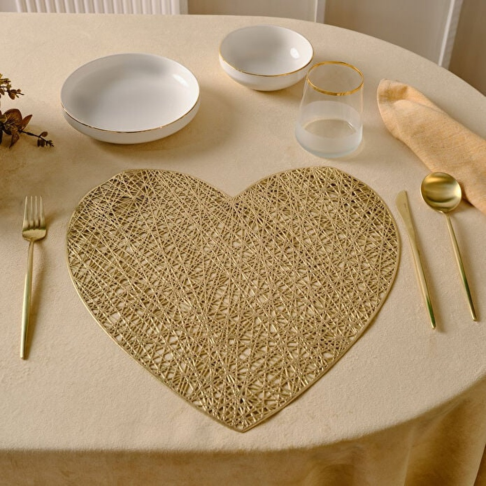 Karaca Karaca Heart-Shaped Placemat Set Gold 2 Pieces 38 cm | 8683650341918 - Home & Kitchen - Lebanon