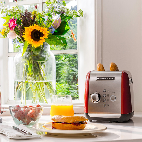 KitchenAid 2-Slot Toaster | 5KMT221EER