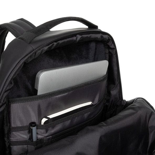 Eastpak Travelpack - Black | EKA5BBR008 Eastpak Travelpack - Black | EKA5BBR008