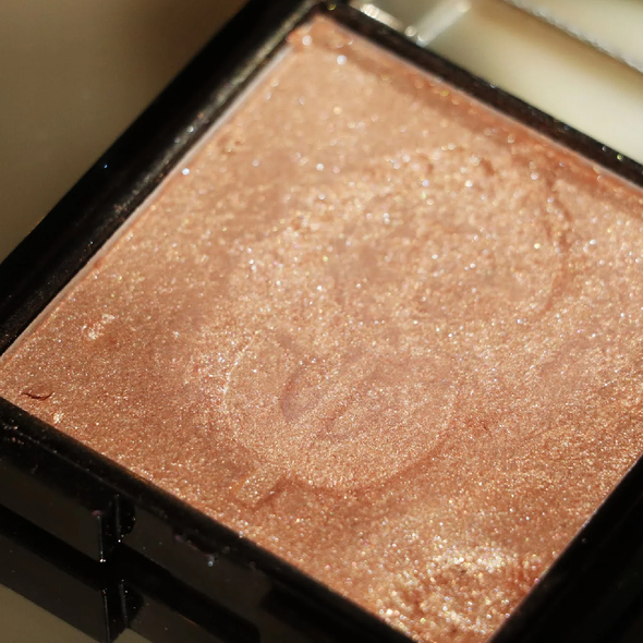 Wibo Million Dollar Glow Bouncy Highlighter