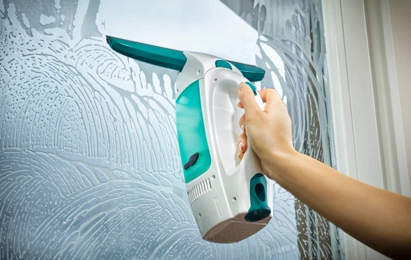 Leifheit Dry & Clean Window Vacuum All-in-One Set | 51016