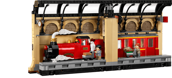 LEGO Harry Potter Book Nook Hogwarts Express 76450 832-piece display set with Harry Ron Hedwig and Scabbers