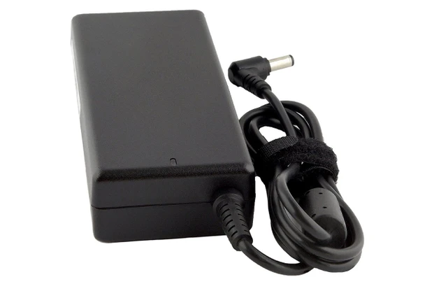 Toshiba Satellite Compatible 90W Laptop Adapter – 19V 4.74A, 5.5×2.5mm | Grade A+