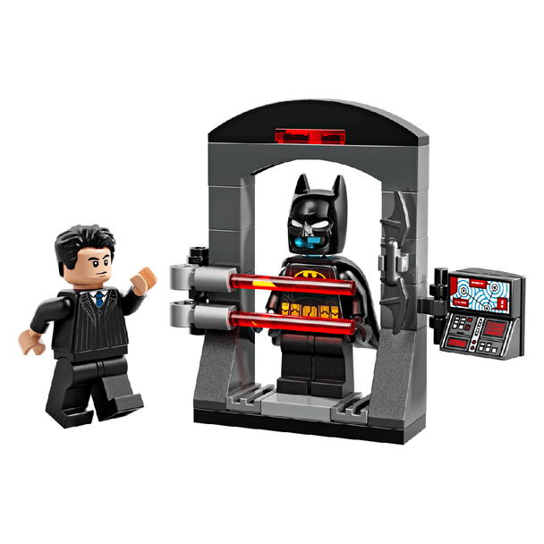 LEGO Batman Bruce Wayne and The Batsuit 30726 mini building set