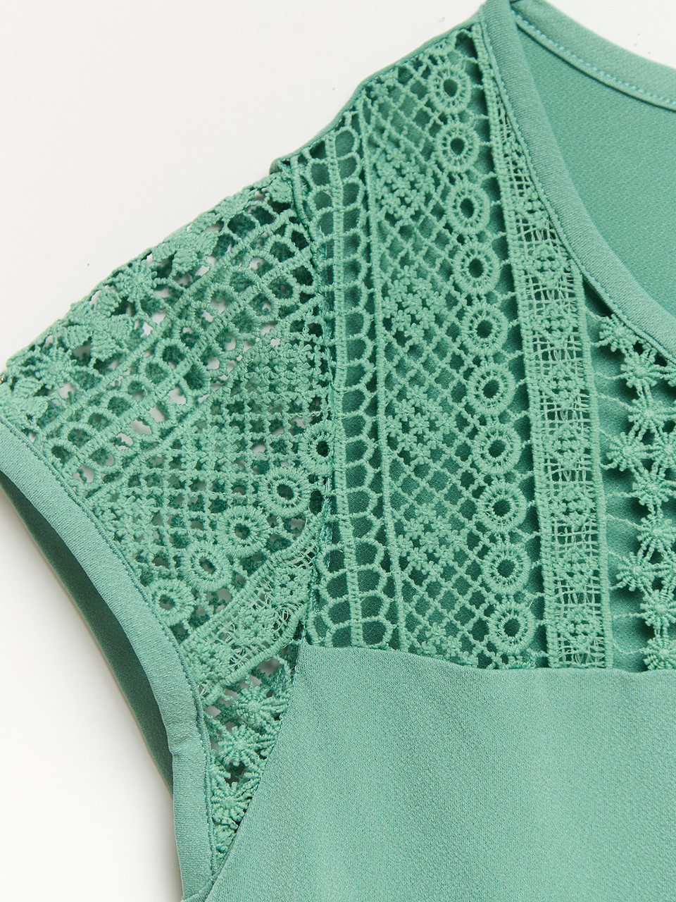 Petite Relaxed Fit Sage Short Sleeve Lace Top