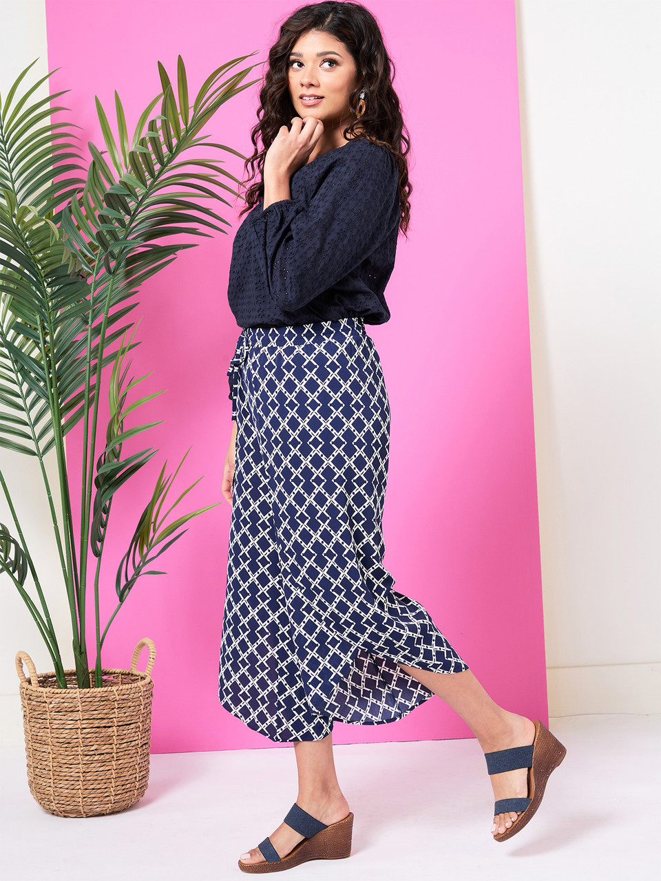 Crepe Tulip Leg Pant in Navy/White Geo