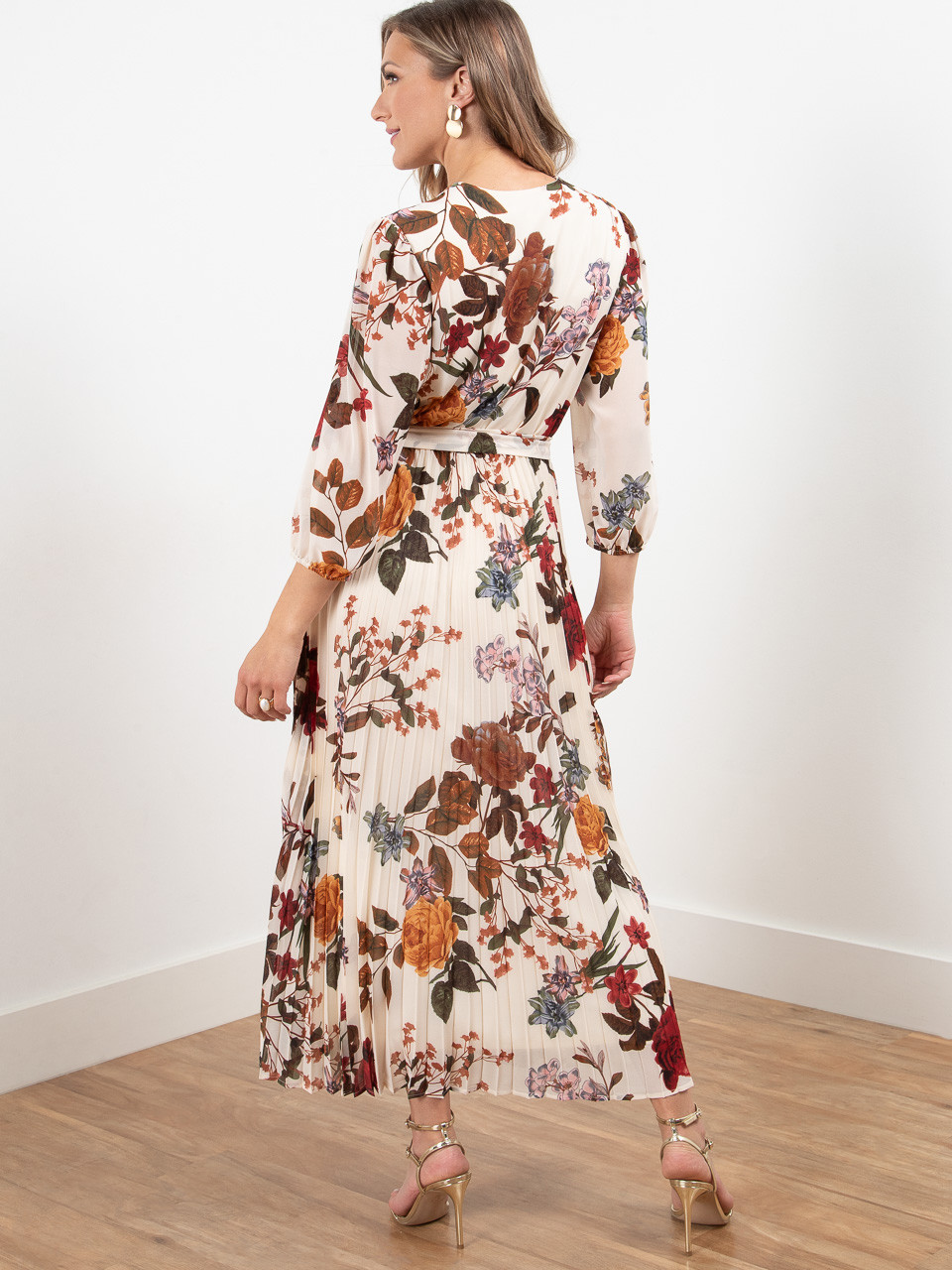 Chiffon Pleated Maxi Dress in Cream/Floral
