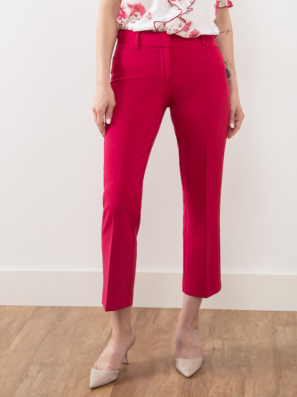 Leah Ankle Pant in Lipstick
