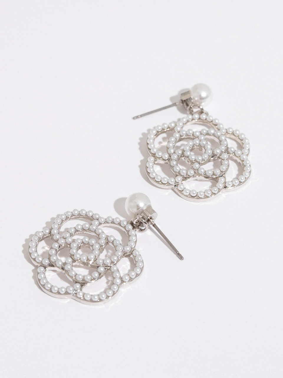 Pearl/Silver Rose Earrings