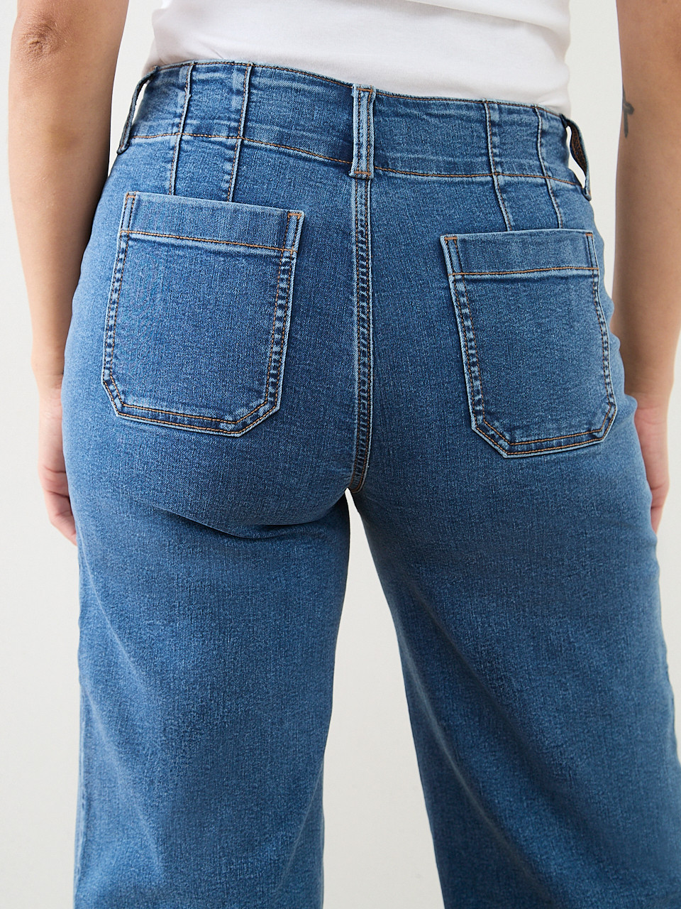 Haylie Wide Crop Jeans