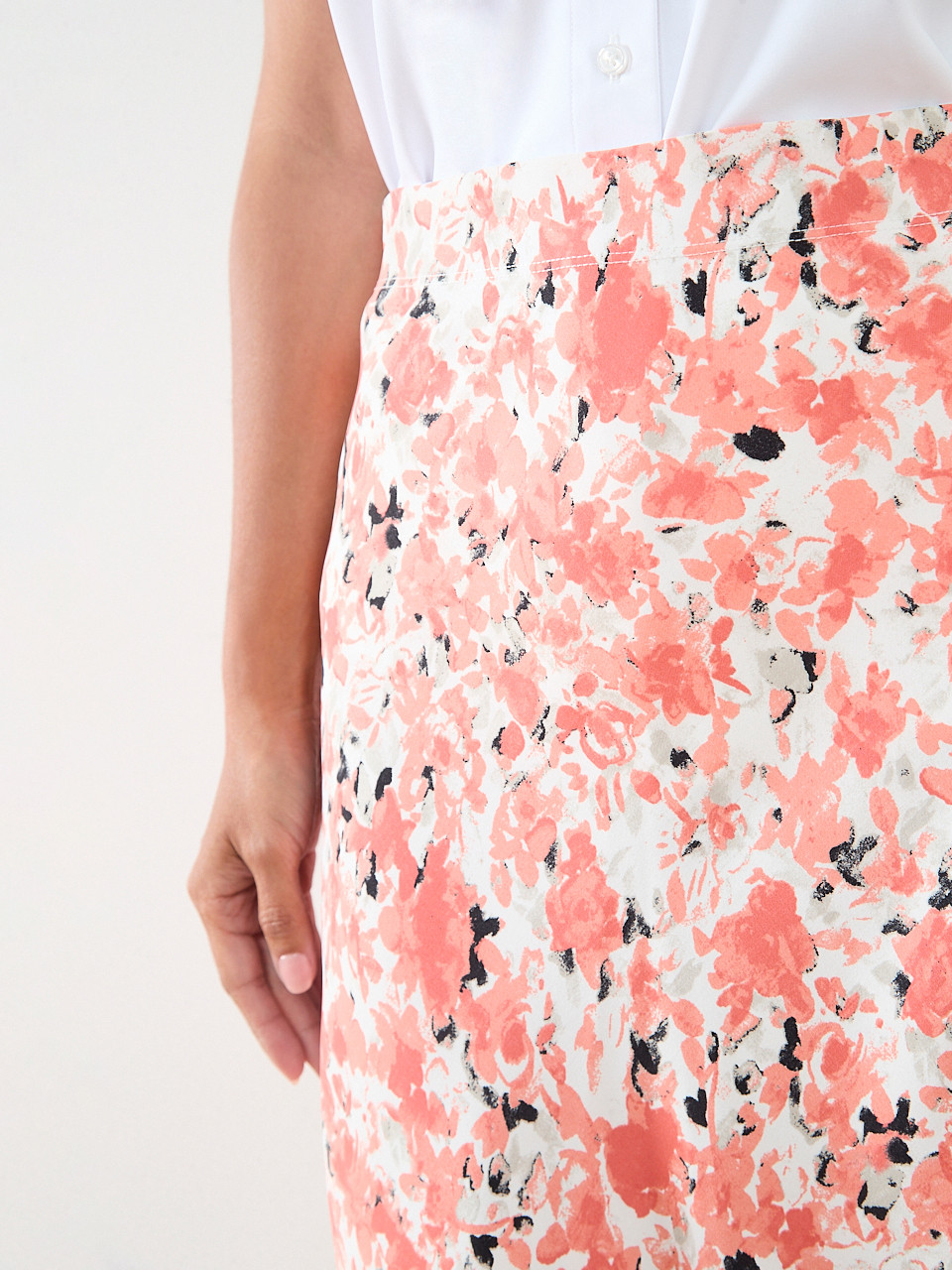 Petite Satin Back Crepe Midi Skirt