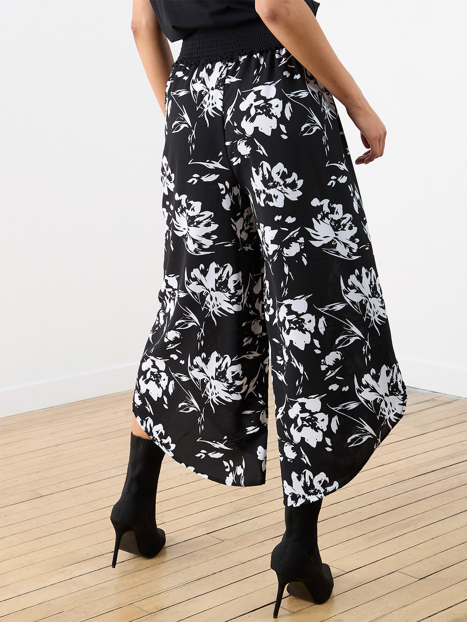 Petite Tulip Leg Pant in Crepe