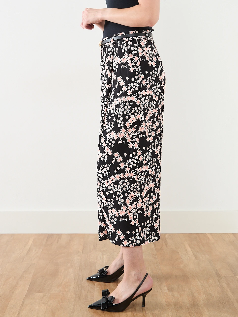 Wide Leg Pleated Crop Pant