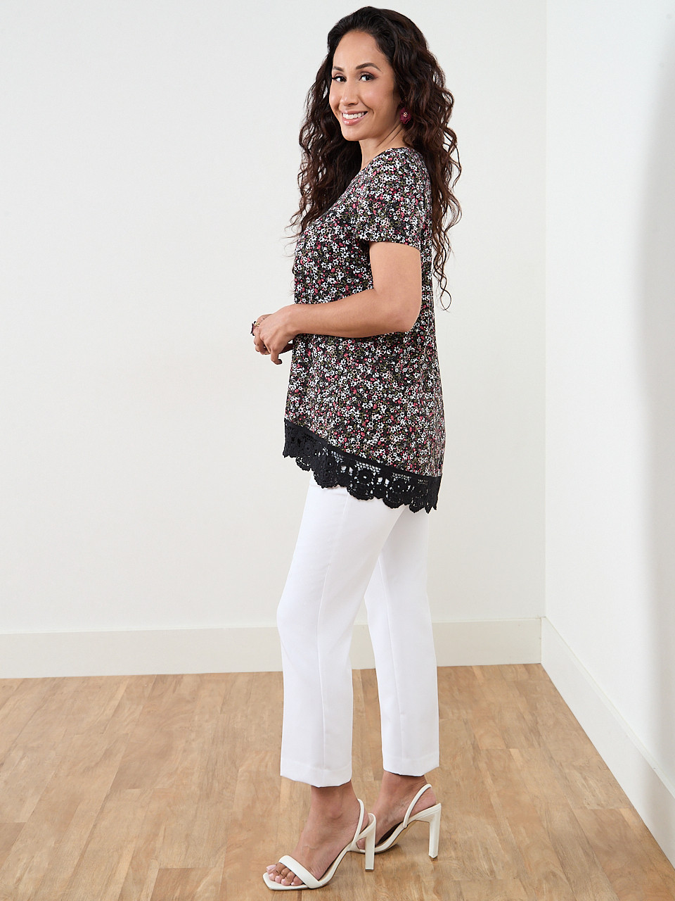 Petite Short Sleeve Lipstick Ditsy Crochet Trim Top