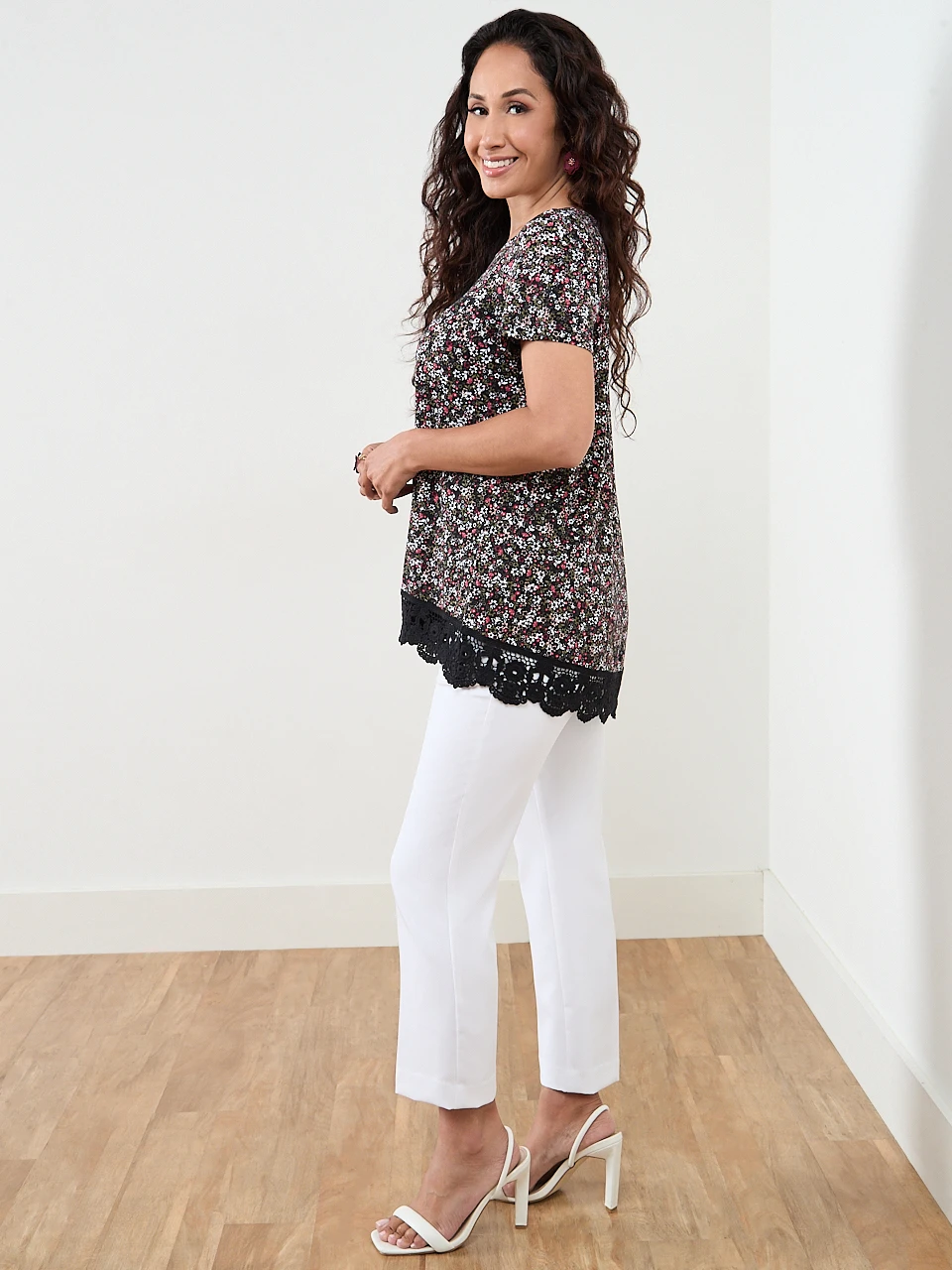 Petite Short Sleeve Lipstick Ditsy Crochet Trim Top