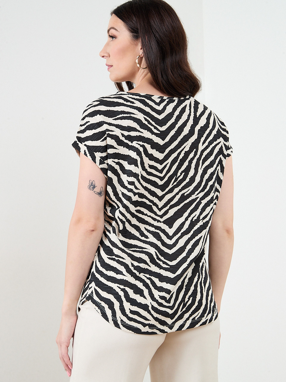 Short Sleeve Boatneck T-Shirt in Zebra Print