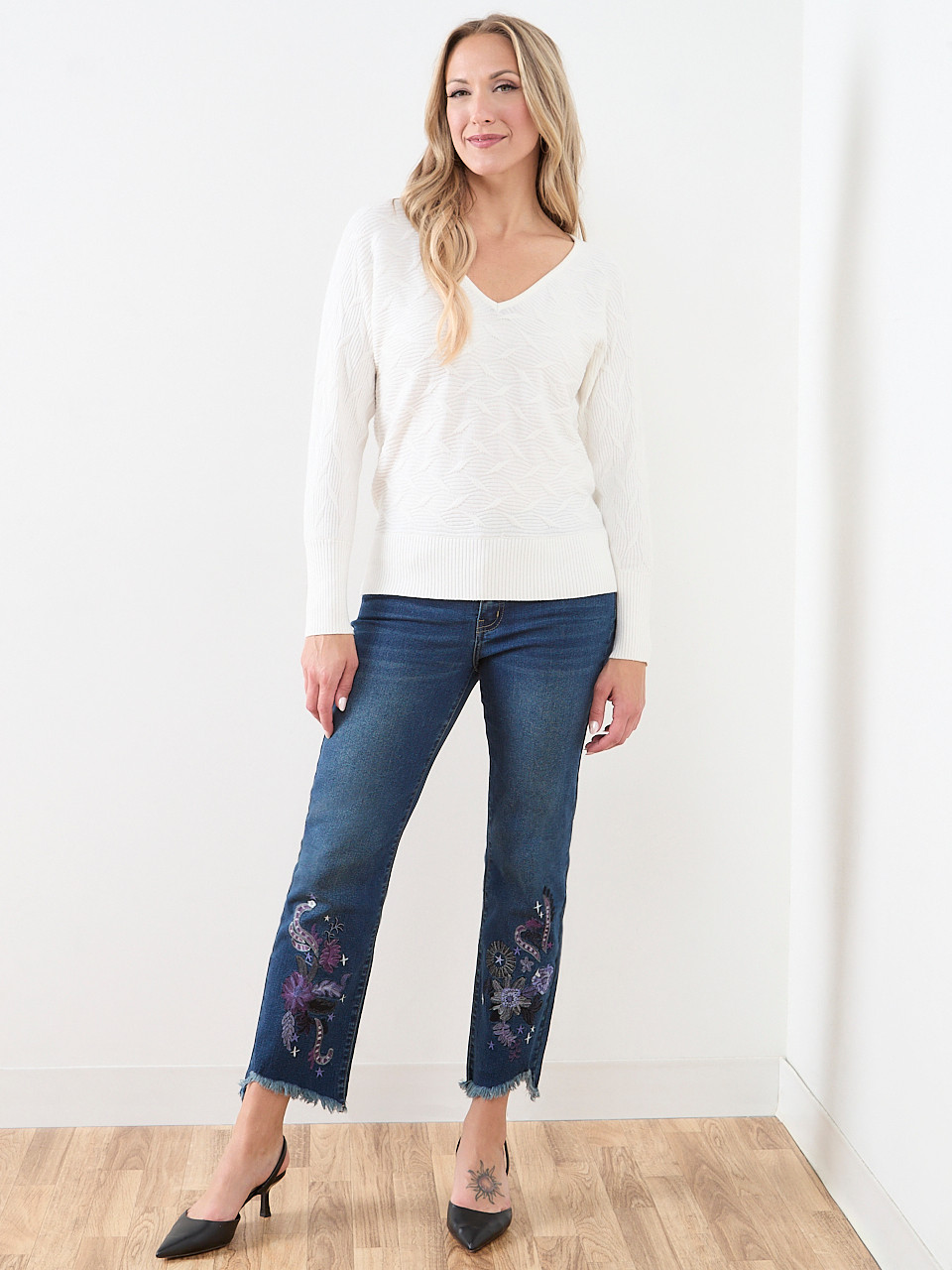 Novelty Stitch V-Neck Pullover Sweater
