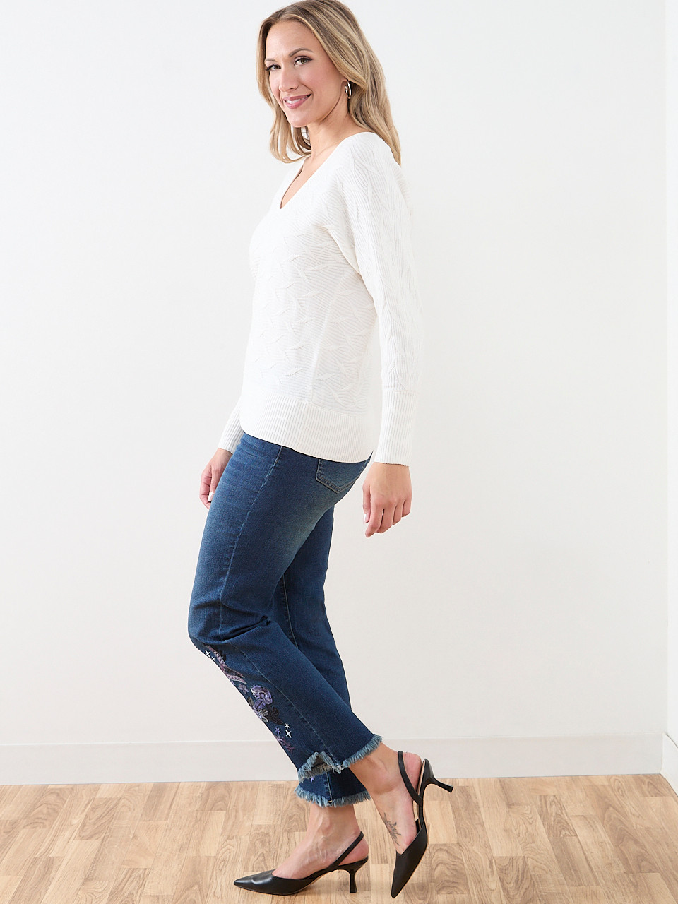 Novelty Stitch V-Neck Pullover Sweater