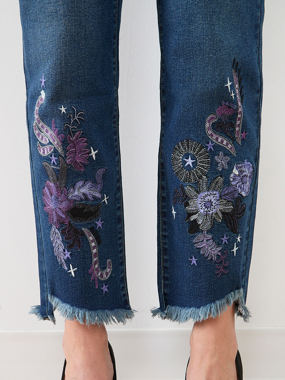 Oliva Embroidered Ankle Denim Jeans