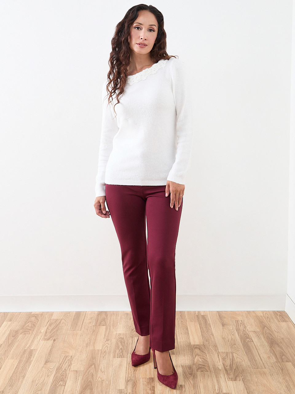 Petite Floral Applique Pullover Sweater