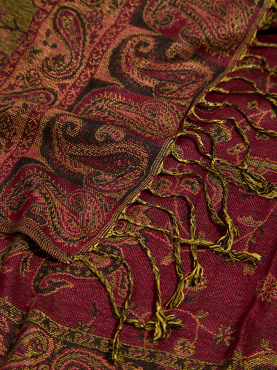 Small Dark Cherry Paisley Print Pashmina