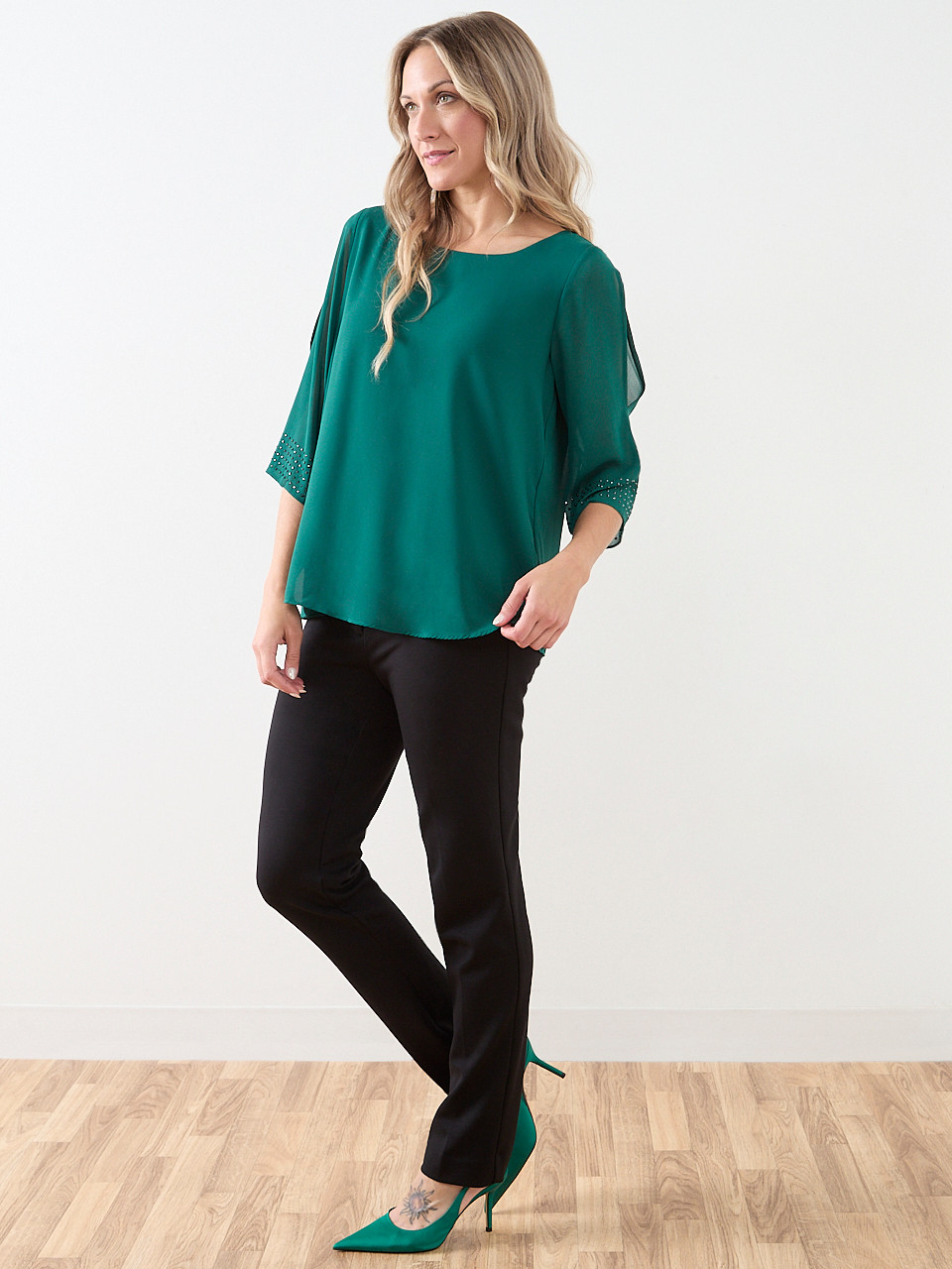 3/4 Sleeve Stud Detail Relaxed Fit Blouse