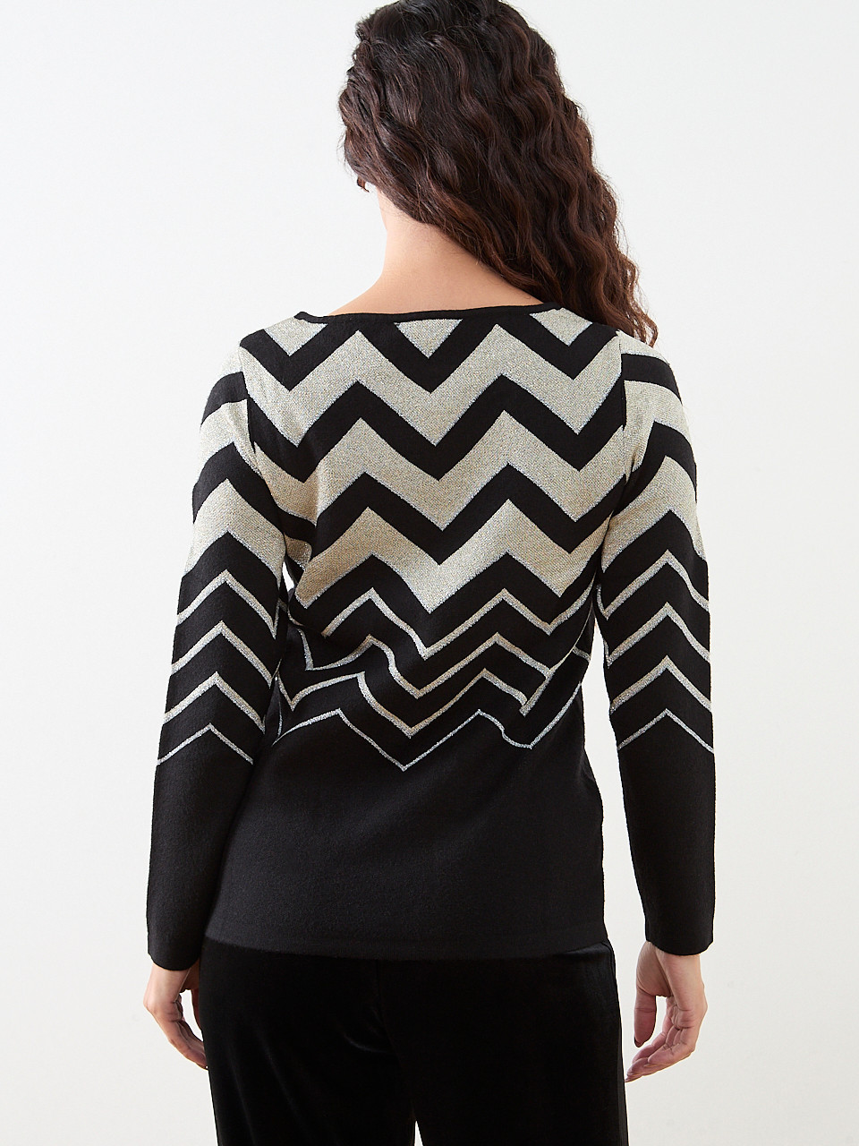 Long Sleeve Chevron Pattern Sweater