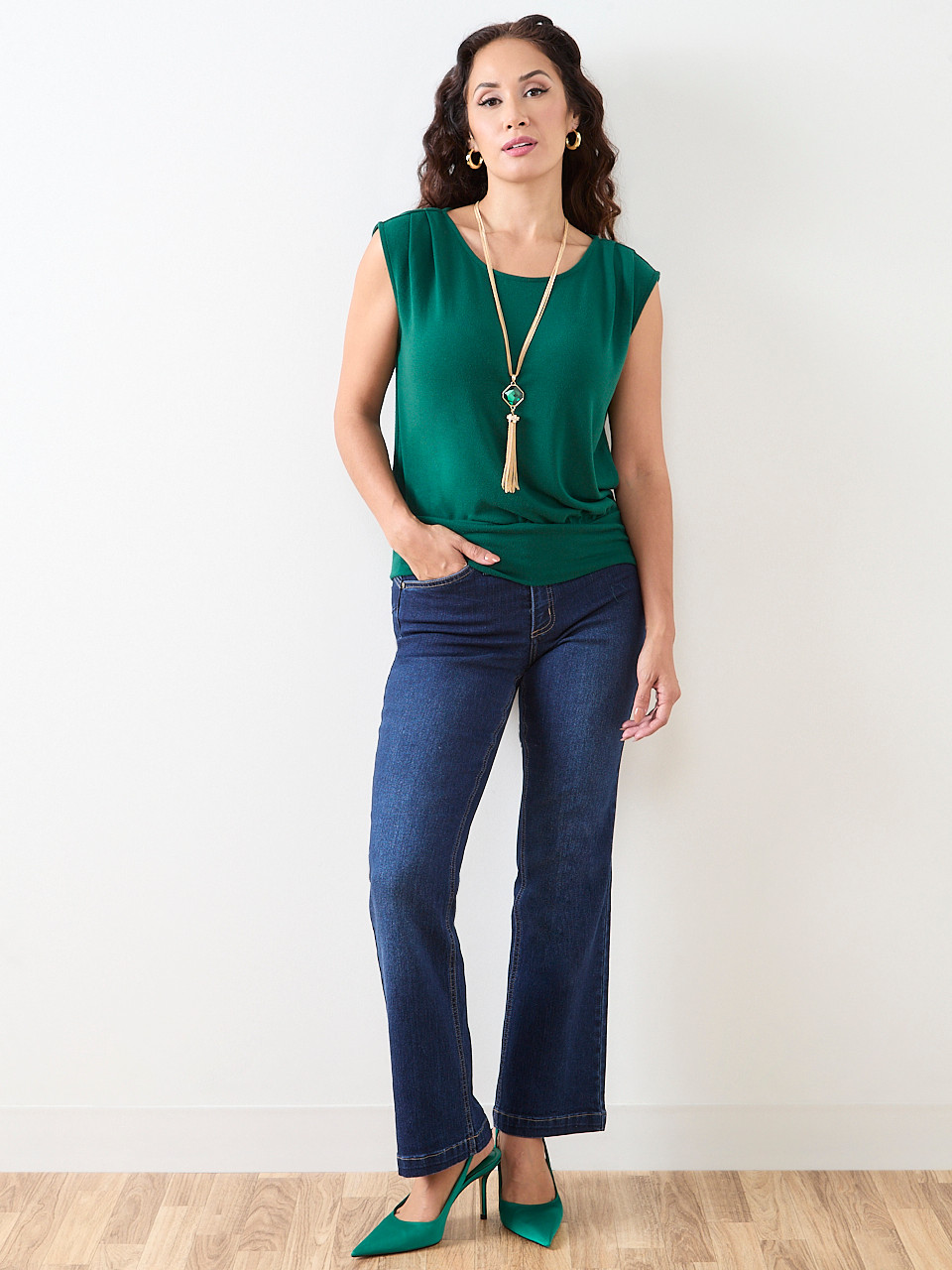 Petite Sleeveless Lightweight Knit Banded Top