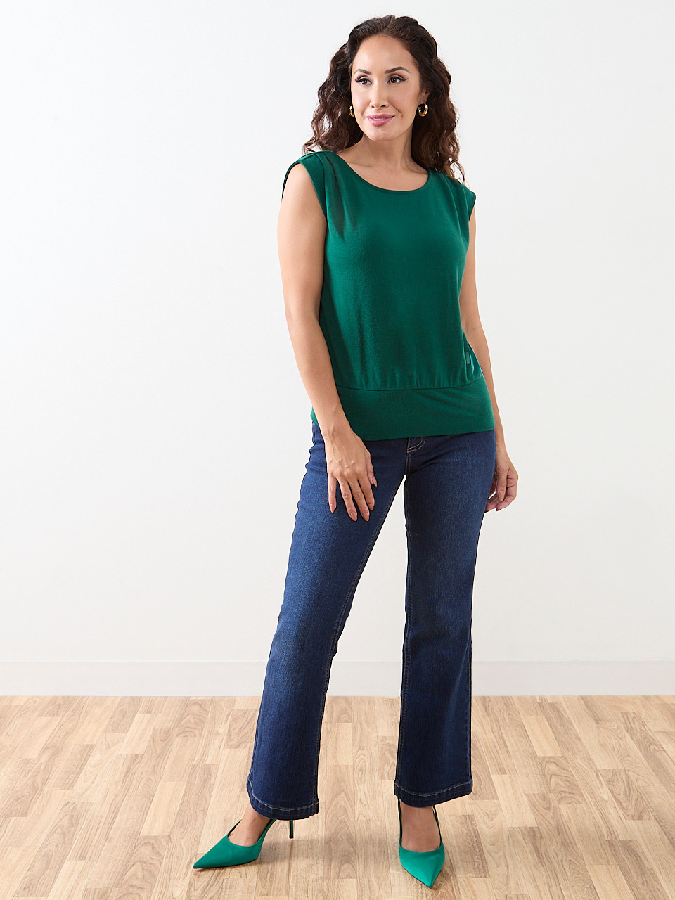 Petite Sleeveless Lightweight Knit Banded Top