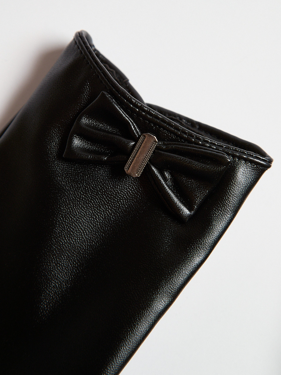 Vegan Leather Bow Detail Gloves