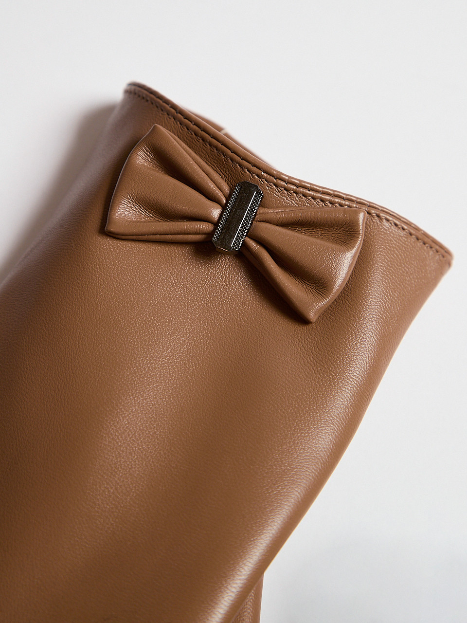 Camel Vegan Leather Bow Detail Gloves