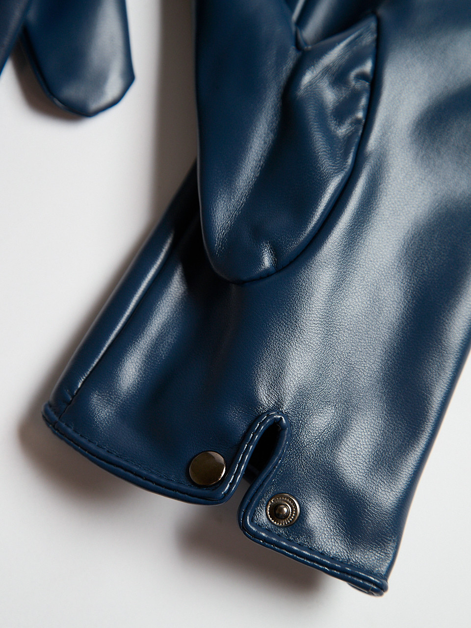 Navy Vegan Leather Bow Detail Gloves