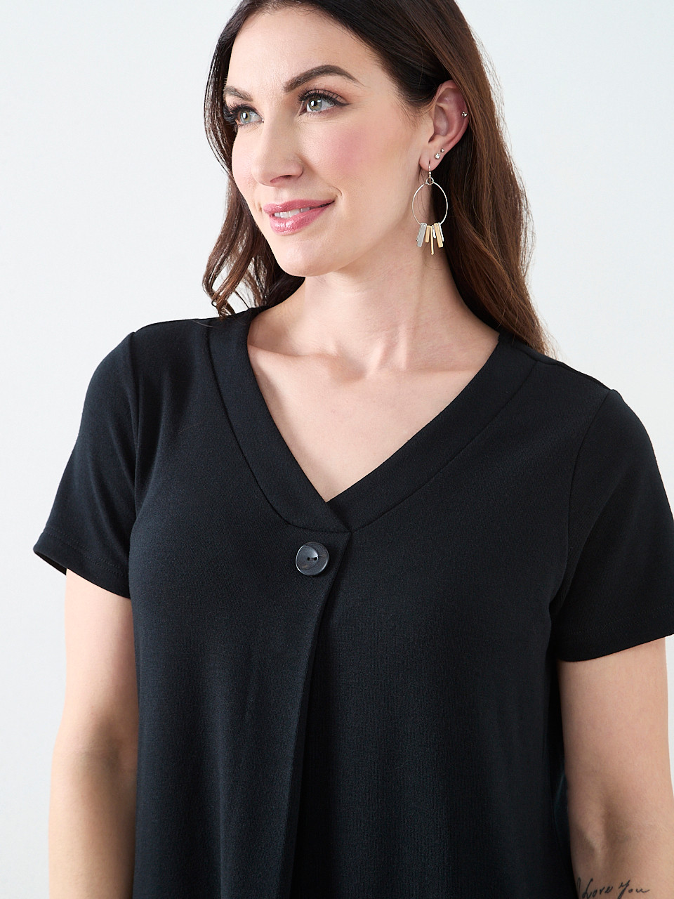 Black Short Sleeve Lightweight Knit Tunic | Cleo