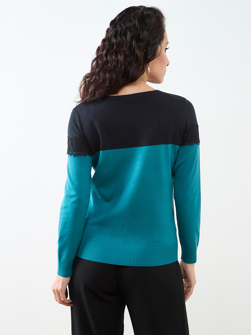 Petite Long Sleeve Lace Trim Pullover