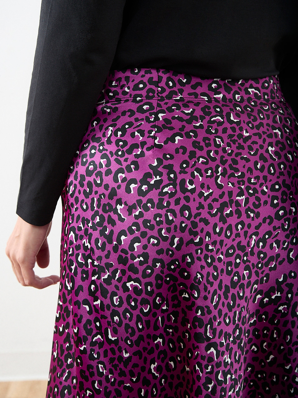 Petite Satin A-Line Mid-Length Skirt