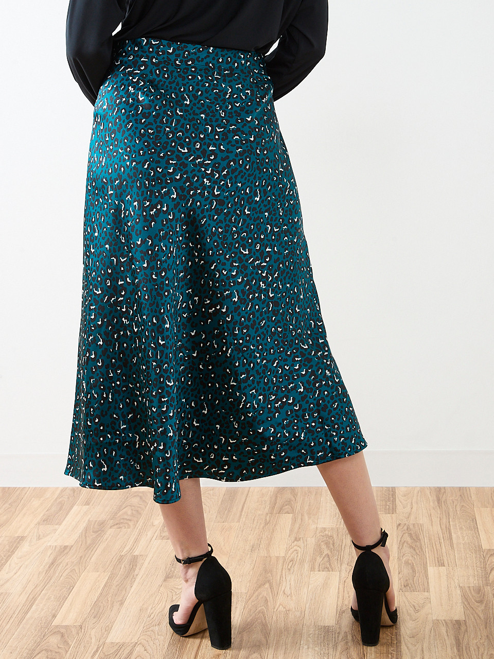 Satin A-Line Mid-Length Skirt