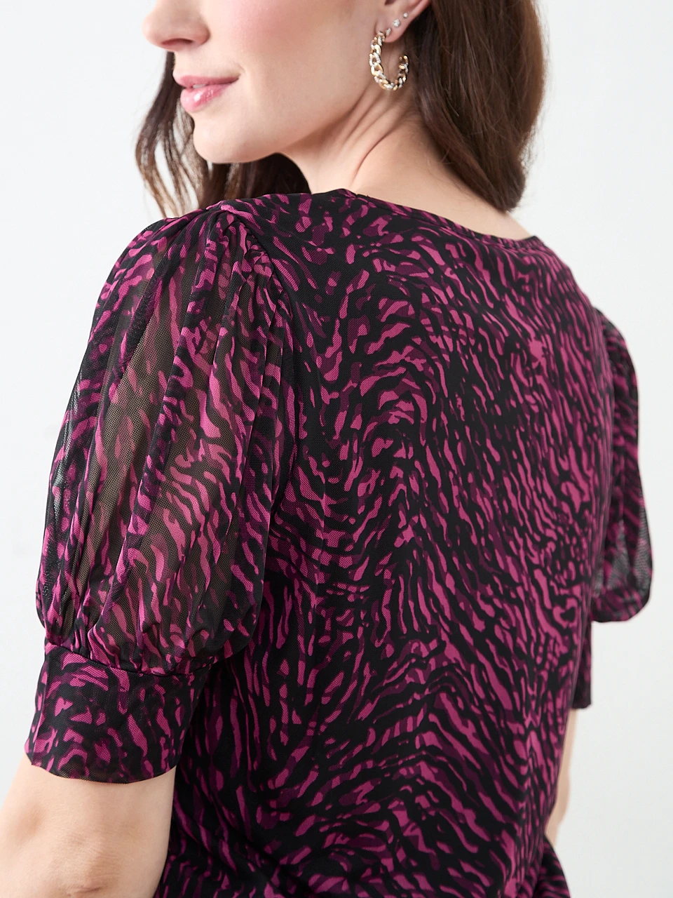 Short Sleeve Round Neck Mesh Top