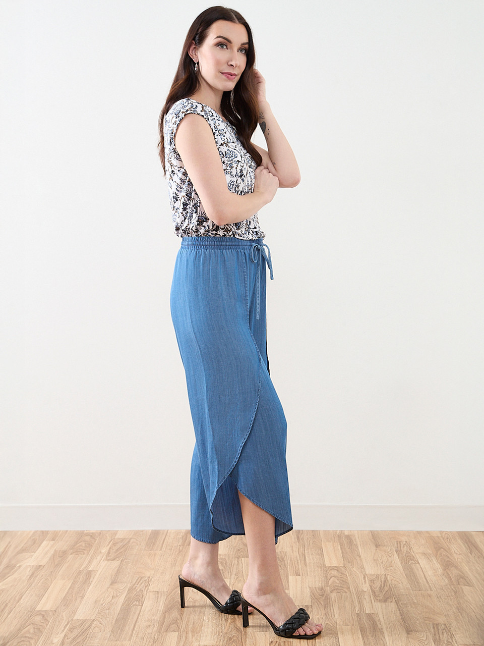 Chambray Tulip-Leg Pant | Cleo