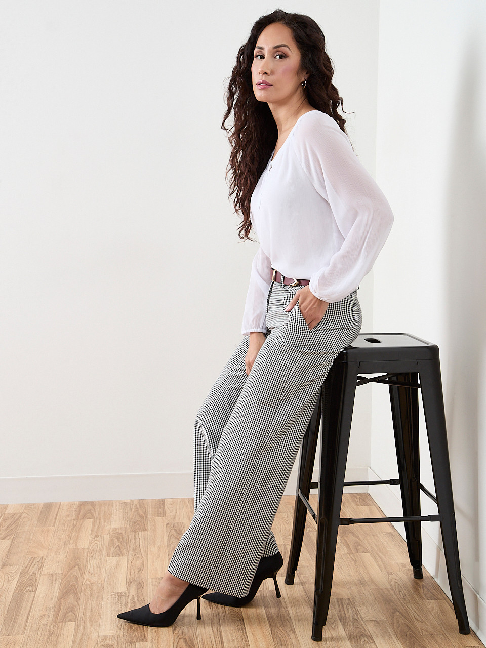 Petite Long-Sleeved Round Neck Chiffon Blouse