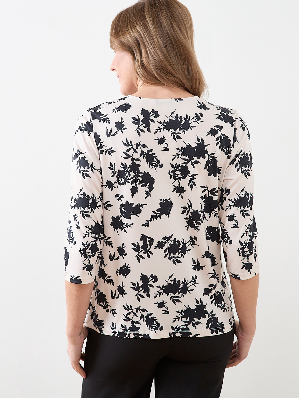 3/4 Sleeve Top with Neck Hardware