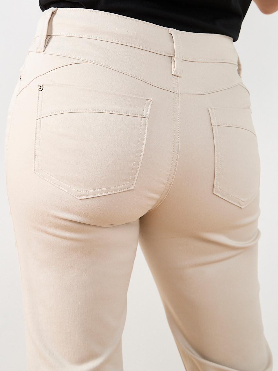 Lilly Coloured Ankle Jean in Stone
