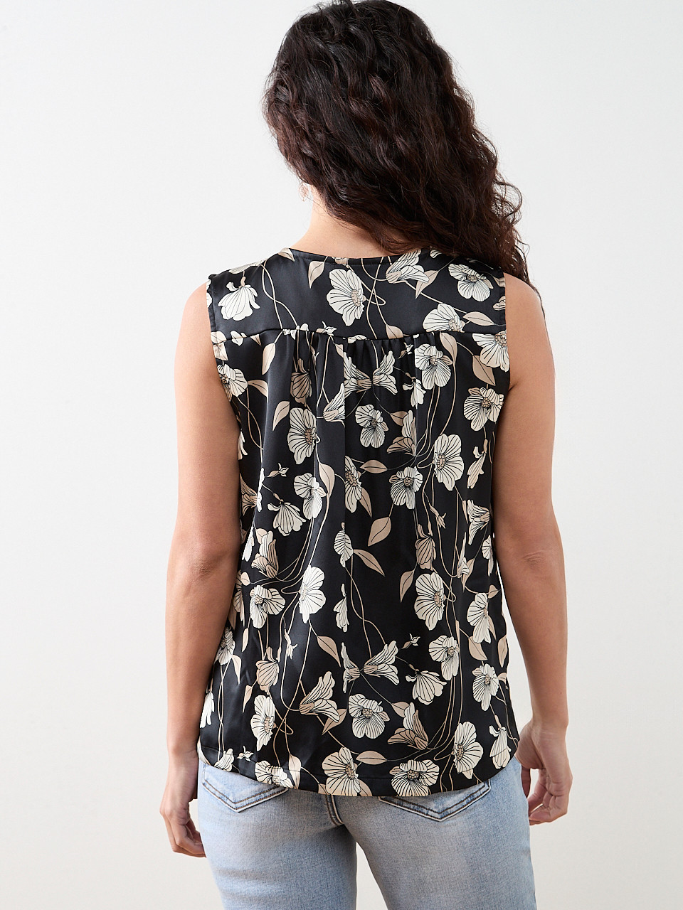 Petite Sleeveless V-Neck Button Front Blouse