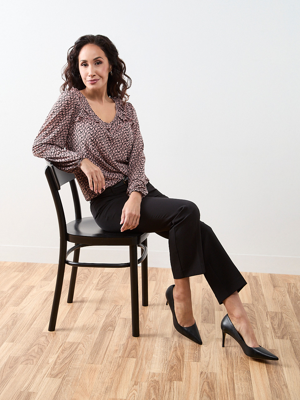 Petite V-Neck Ruffle Bubble Hem Top