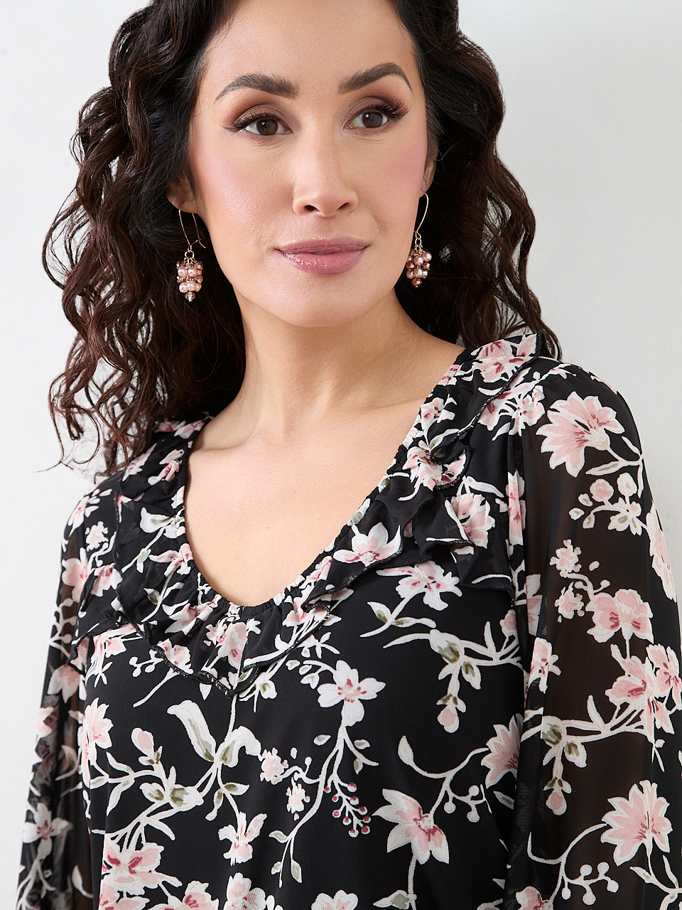 Petite V-Neck Ruffle Bubble-Hem Top