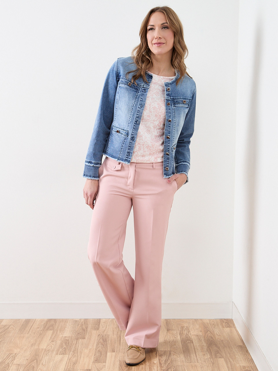 Short Sleeve Cuff Boat Neck Tee in Ivory