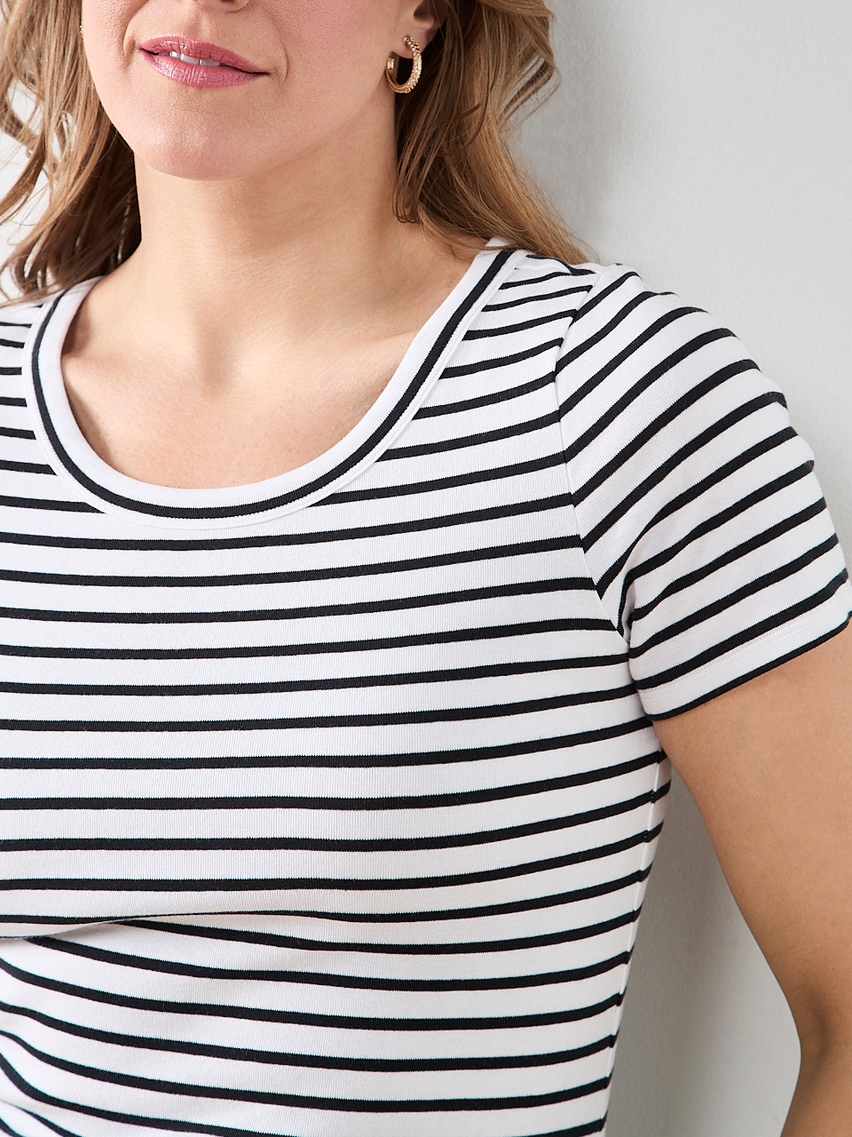 Short Sleeve Scoopneck Tee