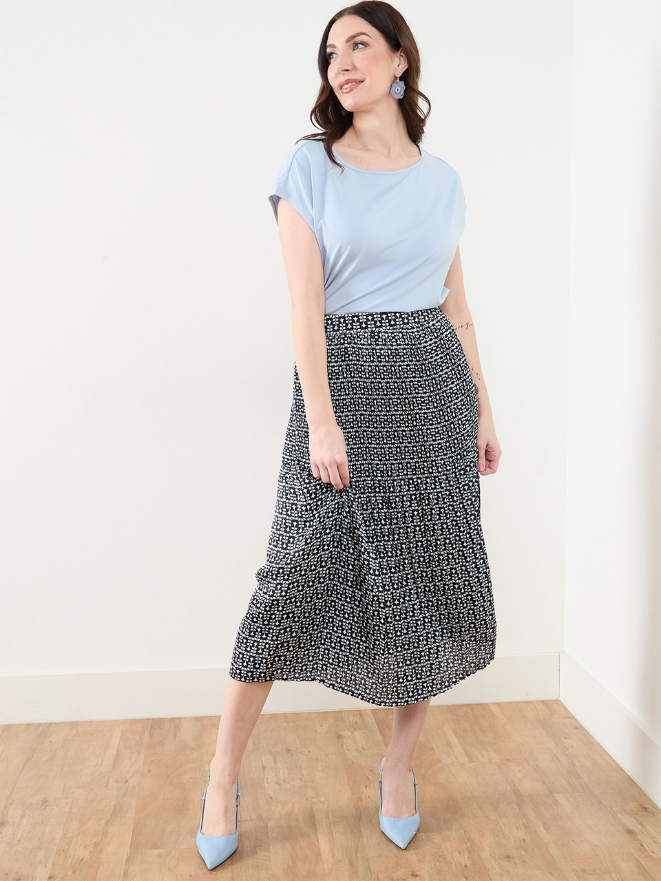 Cap Sleeve Crepe Top in Solid Light Cornflower