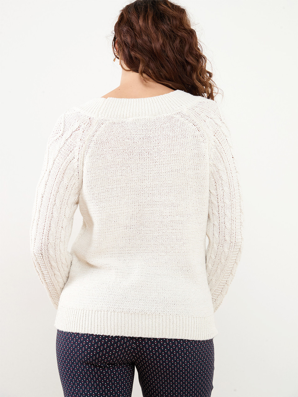 Speckle Cable Knit Pullover Sweater in White